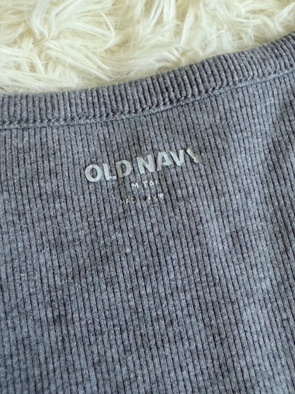 Old Navy Gray Ribbed Scoop Tank Top - Picture 2 of 4